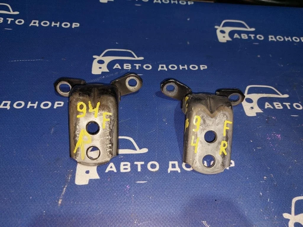 петли двери NISSAN XTRAIL NT31 MR20DE