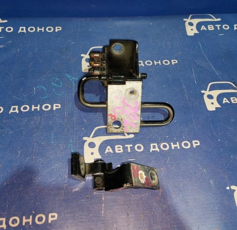 петли двери AUDI A6 4F2 -