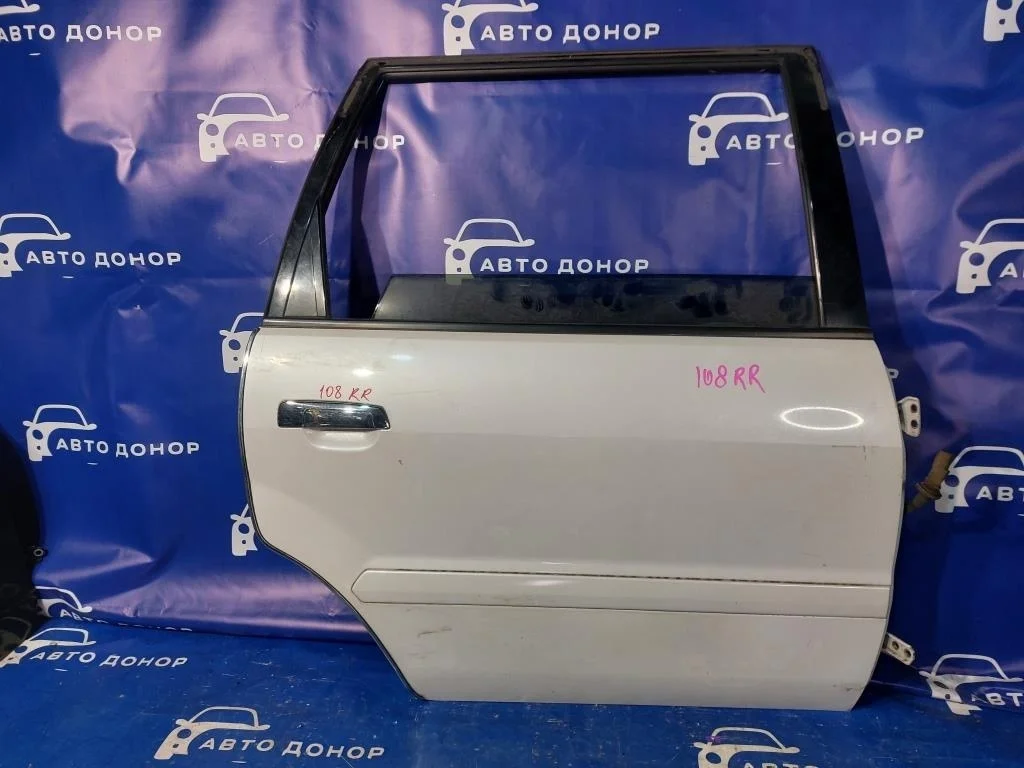 дверь MITSUBISHI CHARIOT GRANDIS N94W 4G64