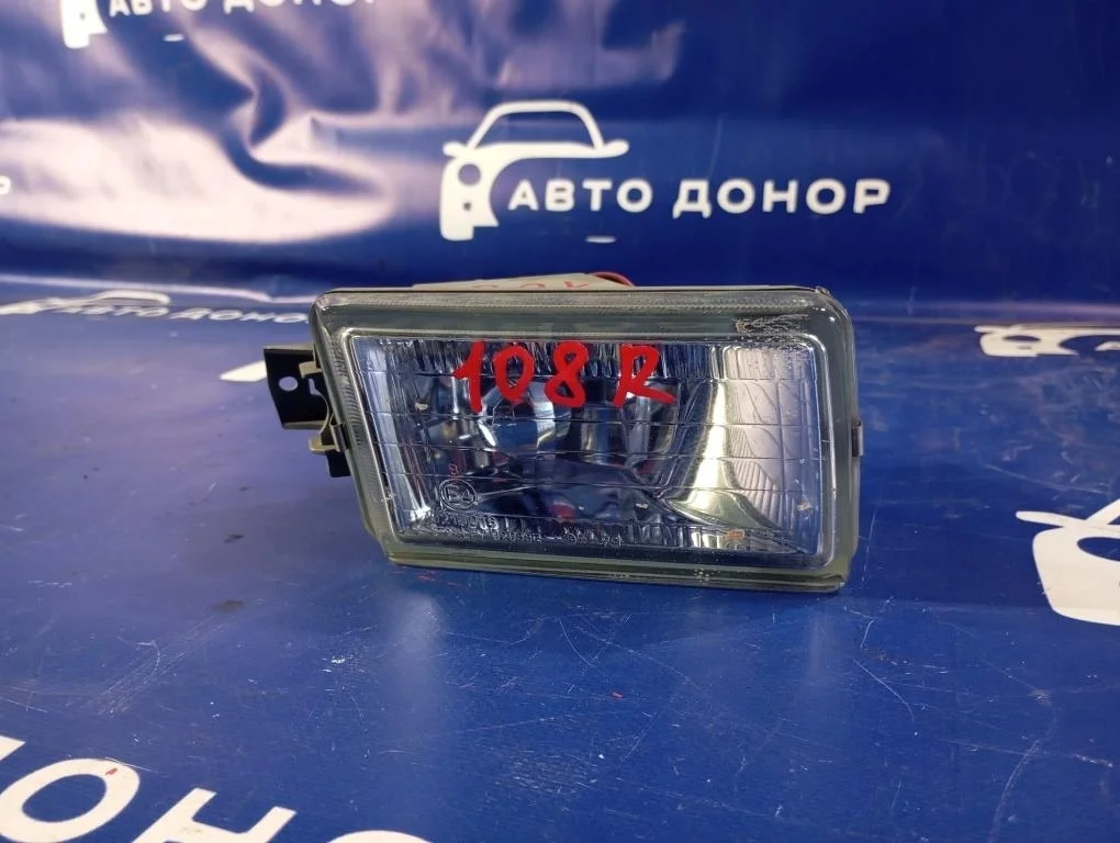 фара противотуманная MITSUBISHI CHARIOT GRANDIS N94W 4G64