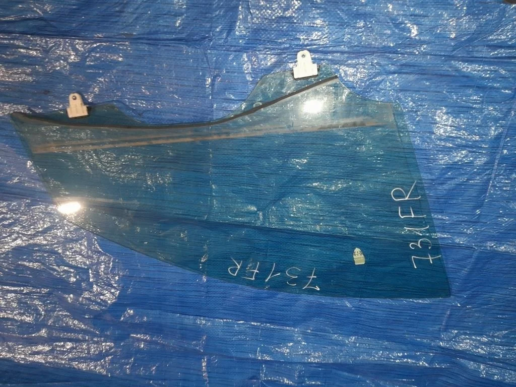 стекло NISSAN SKYLINE PV36 -