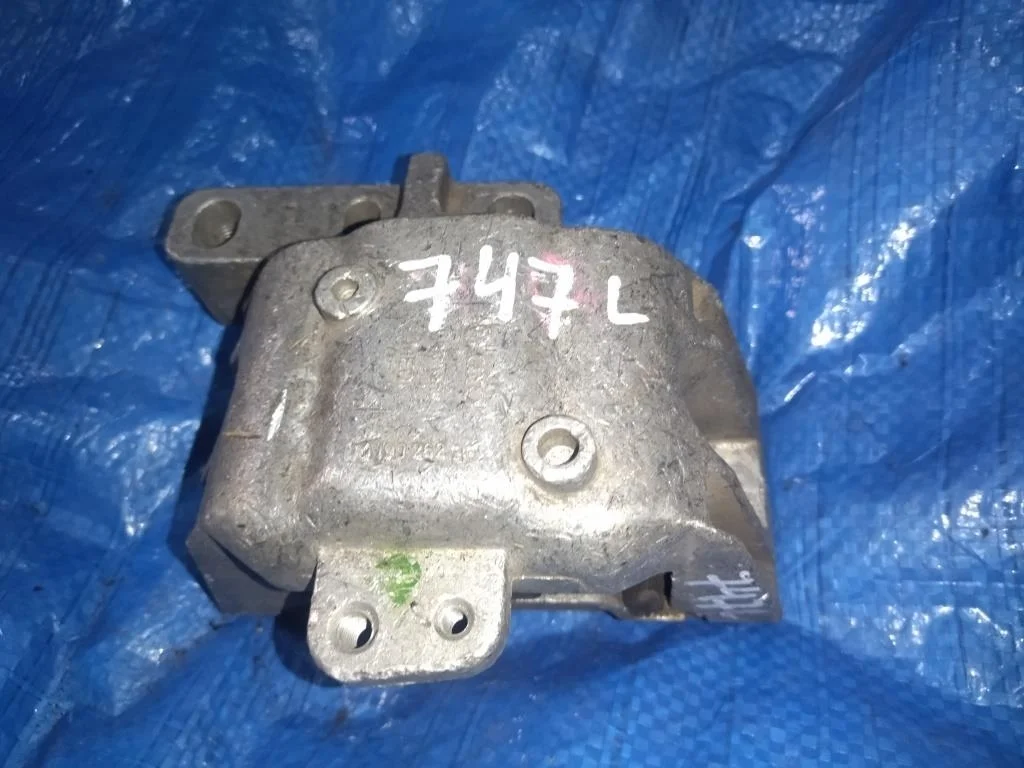 подушка двигателя VOLKSWAGEN BORA 1J2 APK - 1J0199555AH