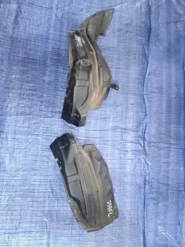 подкрылок MAZDA DEMIO DE3FS -