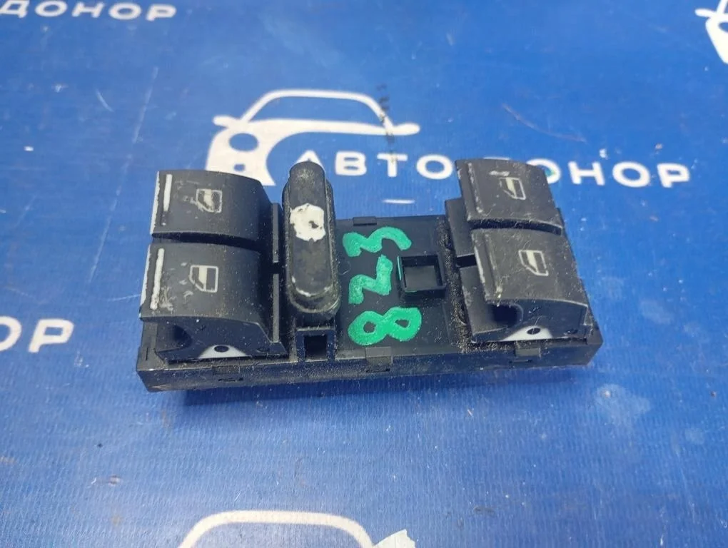 блок управления стеклоподъемниками VOLKSWAGEN TOURAN 1T1 -