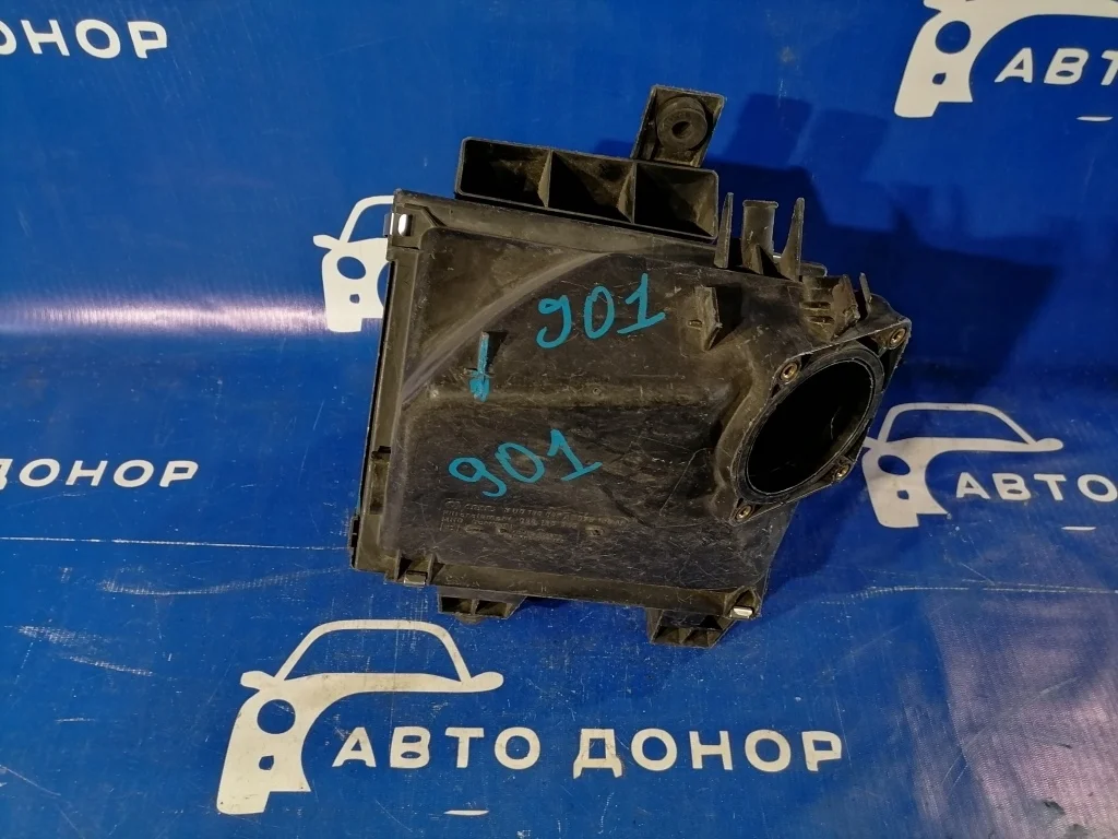 корпус воздушного фильтра VOLKSWAGEN PASSAT 3B3 AMX