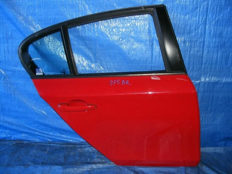 дверь BMW 1-Series E87 -