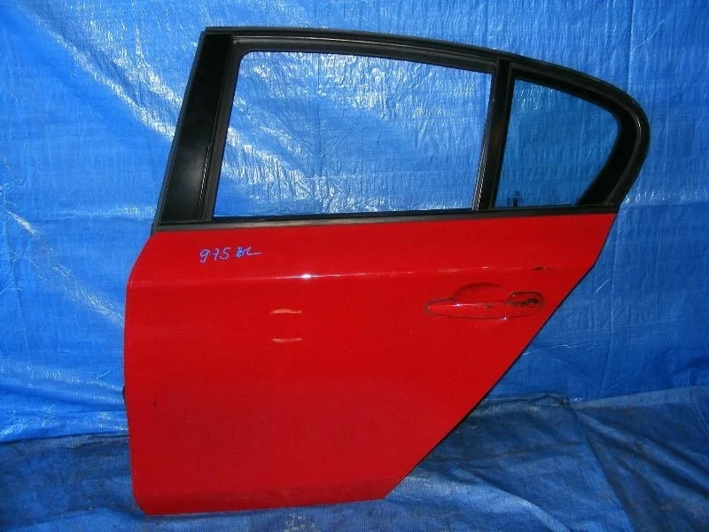 дверь BMW 1-Series E87 - R 41527191017