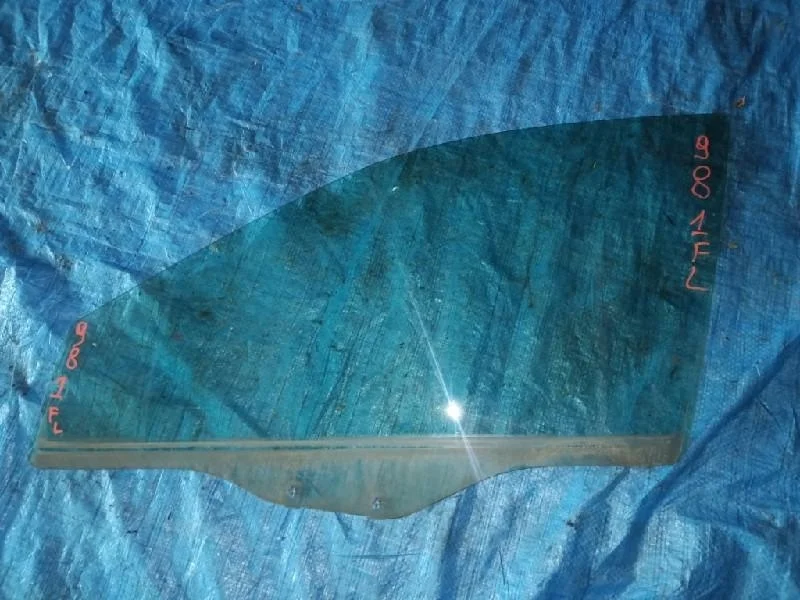 стекло MITSUBISHI LEGNUM EC3W -