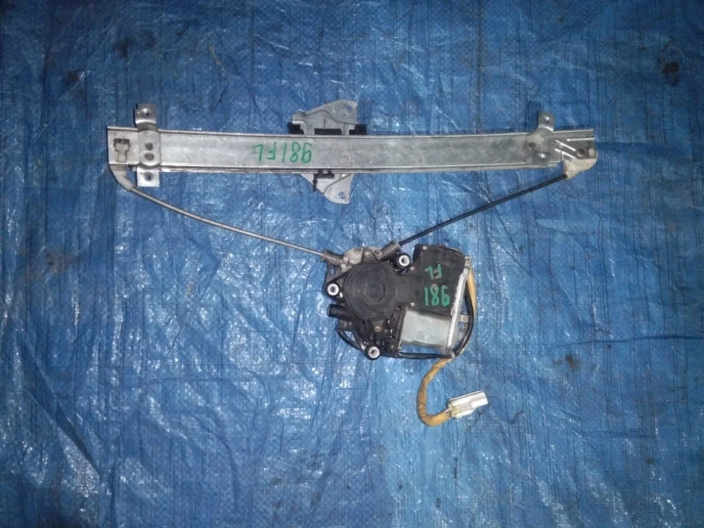 стеклоподъемник MITSUBISHI LEGNUM EC3W -