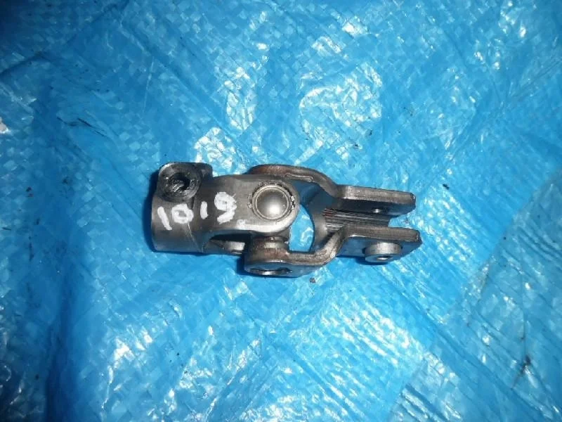 рулевой карданчик HONDA FIT GD1 -