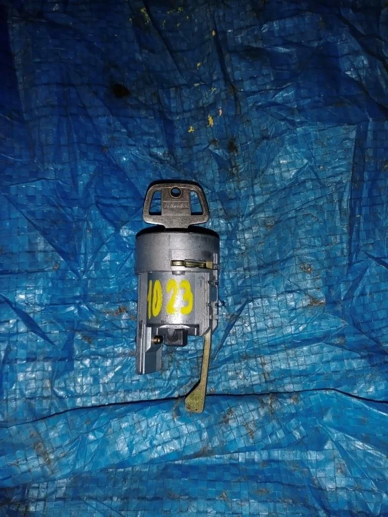 замок зажигания MITSUBISHI LANCER CS2A -