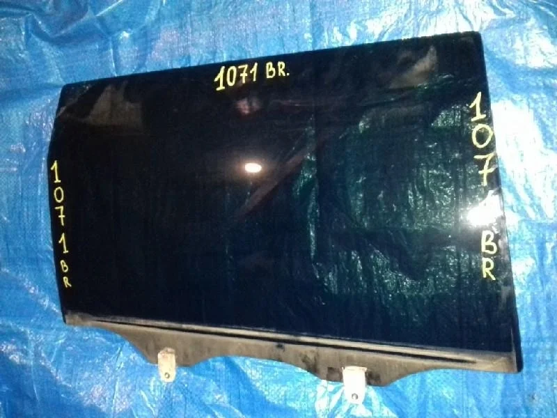 стекло HONDA HRV GH4 -