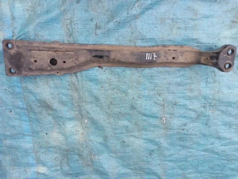 балка продольная NISSAN PRIMERA HP11 -