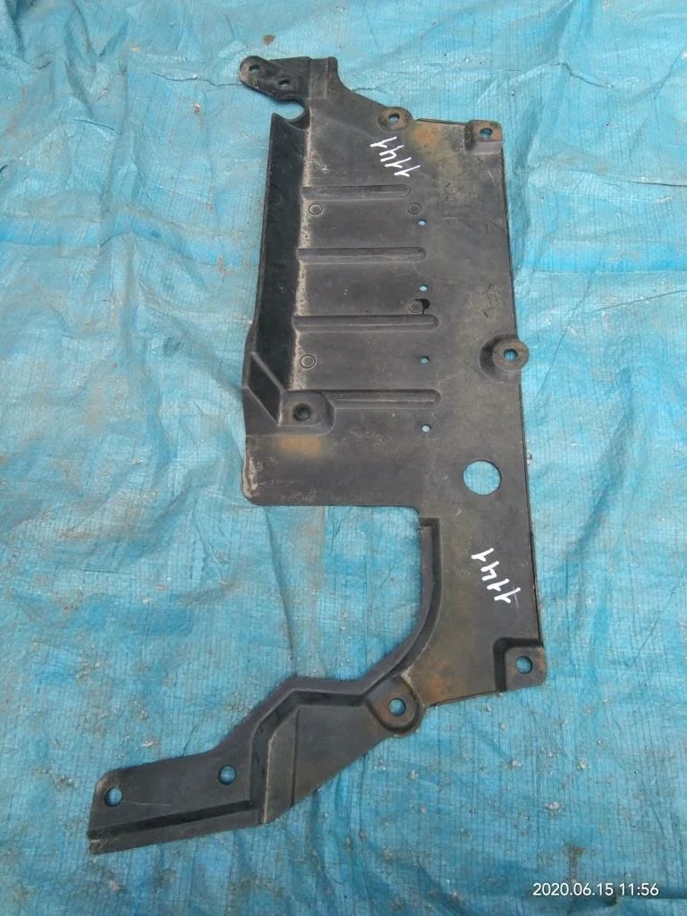 защита двигателя MITSUBISHI GALANT FORTIS CY4A -