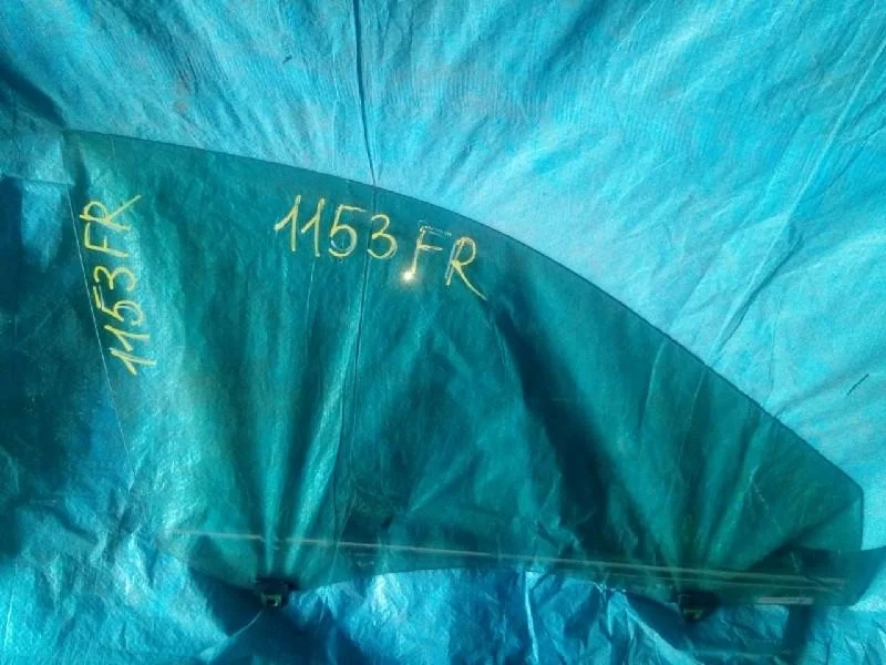 стекло TOYOTA CAMRY ACV30 -