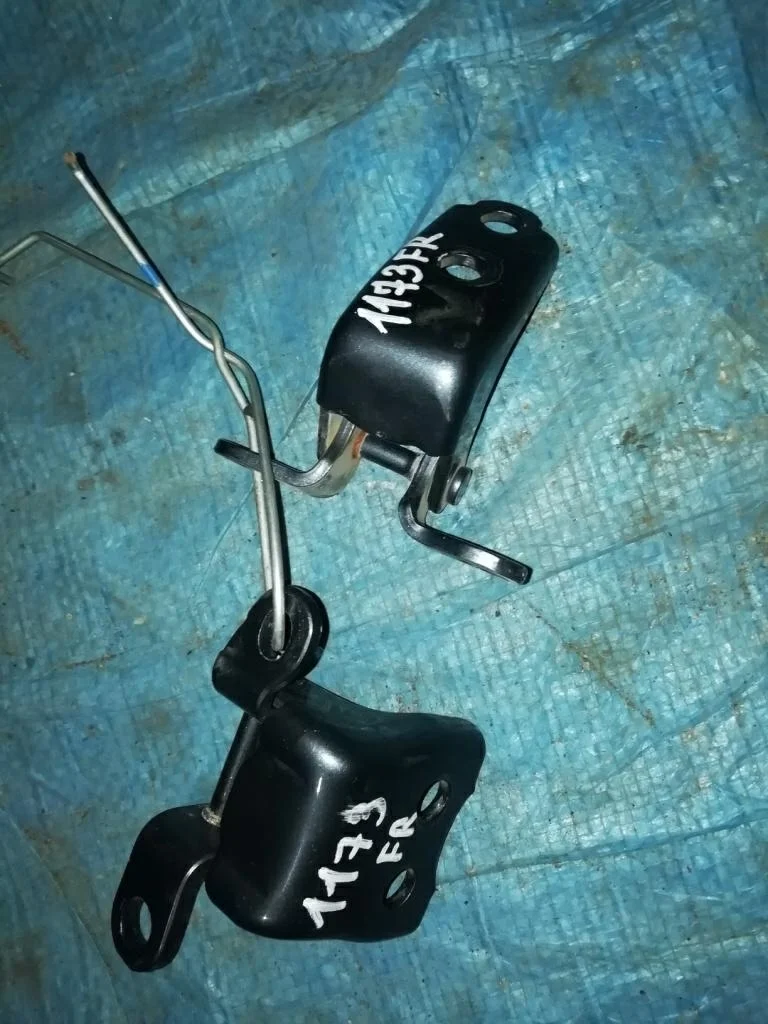 петли двери HONDA ACCORD CL7 -