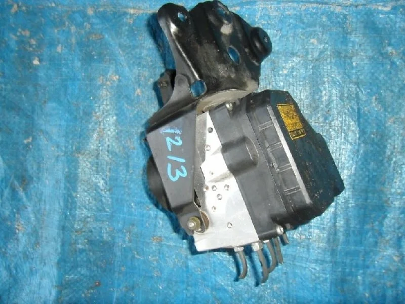 блок abs TOYOTA RAV4 ACA31W -