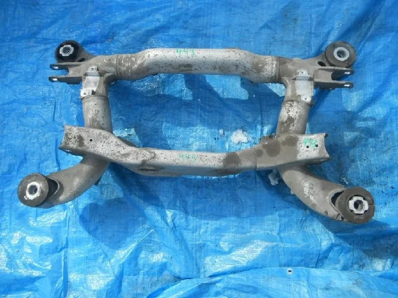 балка поперечная BMW 7-Series E65 N62B44