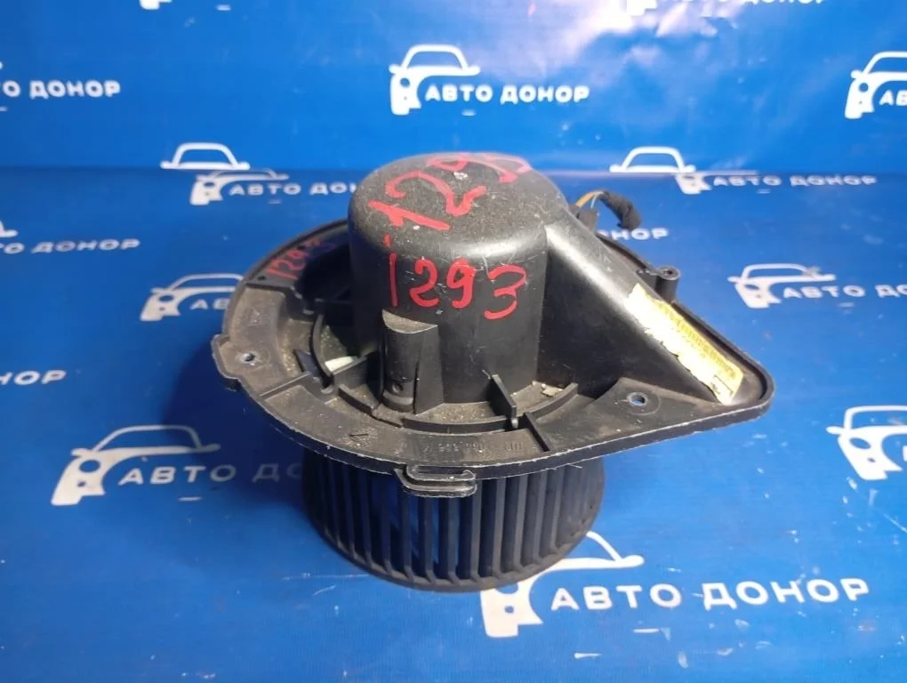 мотор печки VOLKSWAGEN PASSAT 3B2 -