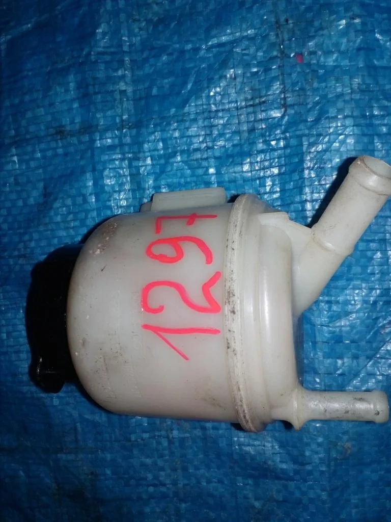 бачок гидроусилителя NISSAN SUNNY FB15 -