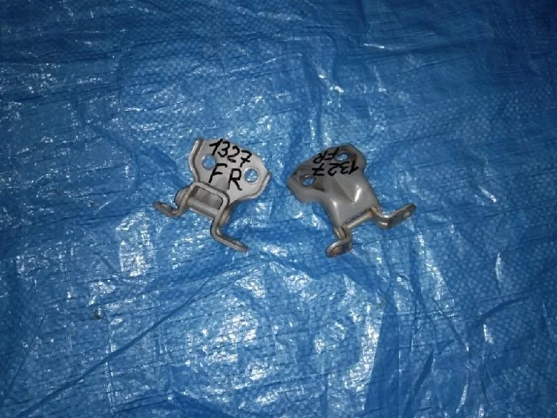 петли двери SUBARU OUTBACK BPE EZ30