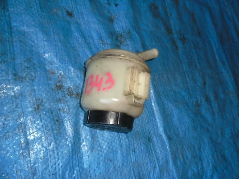 бачок гидроусилителя NISSAN TINO V10 -