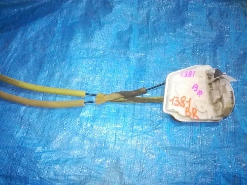 замок двери MAZDA CX5 KE2AW SHVPTS R KD5372310