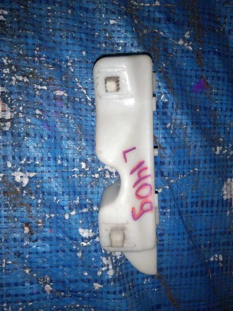 крепление бампера NISSAN QASHQAI NJ10 -