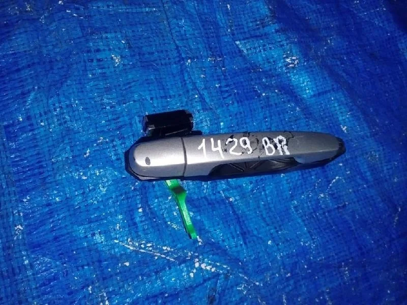 ручка двери TOYOTA COROLLA FIELDER NZE141 -