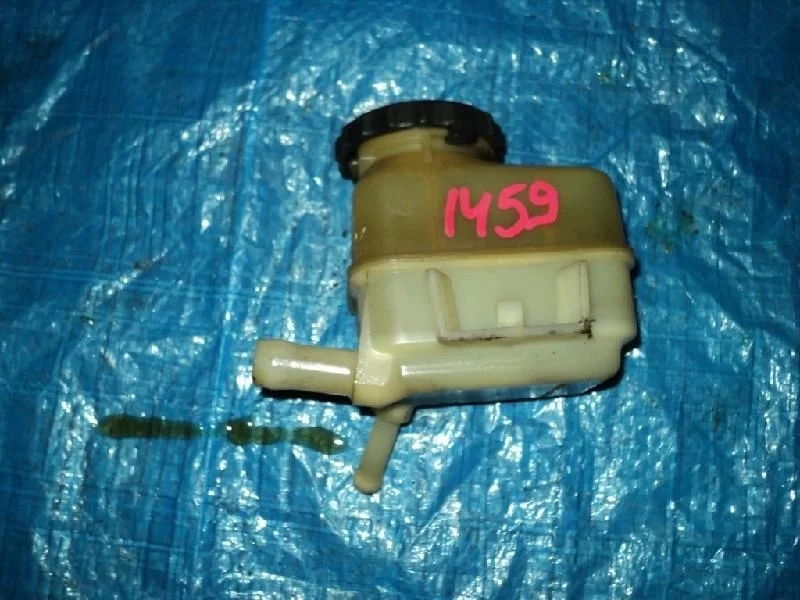 бачок гидроусилителя TOYOTA GAIA SXM10 3SFE - 44360-20150