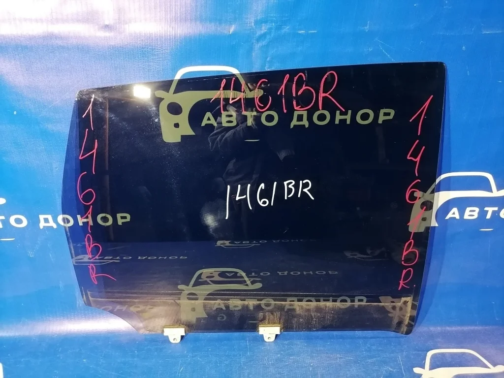 стекло NISSAN NOTE E11 - R 823001U61A