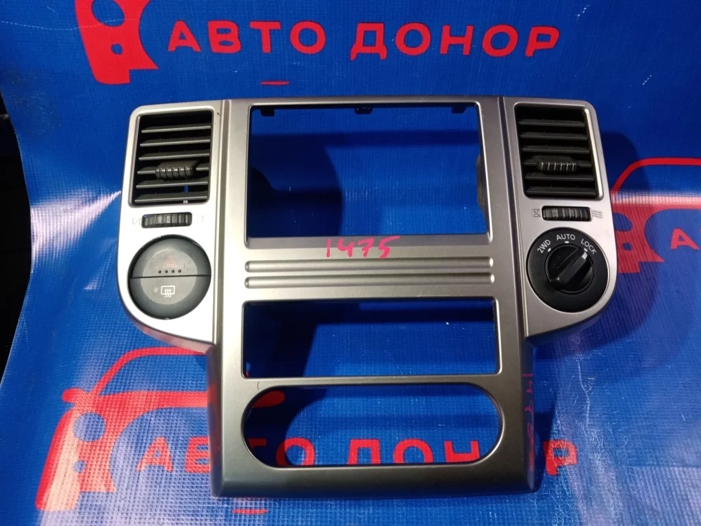 консоль магнитофона NISSAN XTRAIL NT30 -