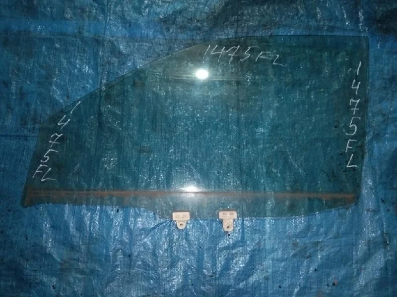 стекло NISSAN XTRAIL NT30 -