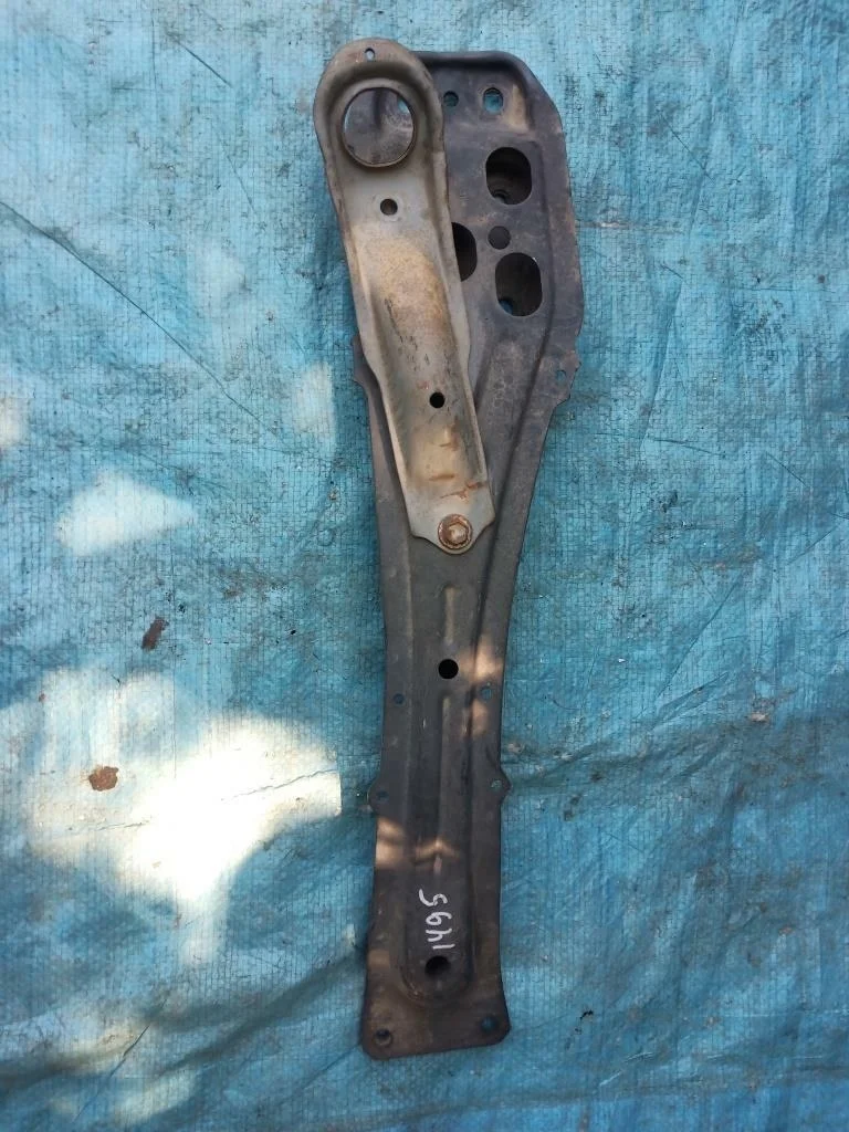 балка продольная TOYOTA AVENSIS AZT250 -