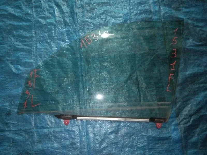 стекло TOYOTA RAV4 ZCA26 -