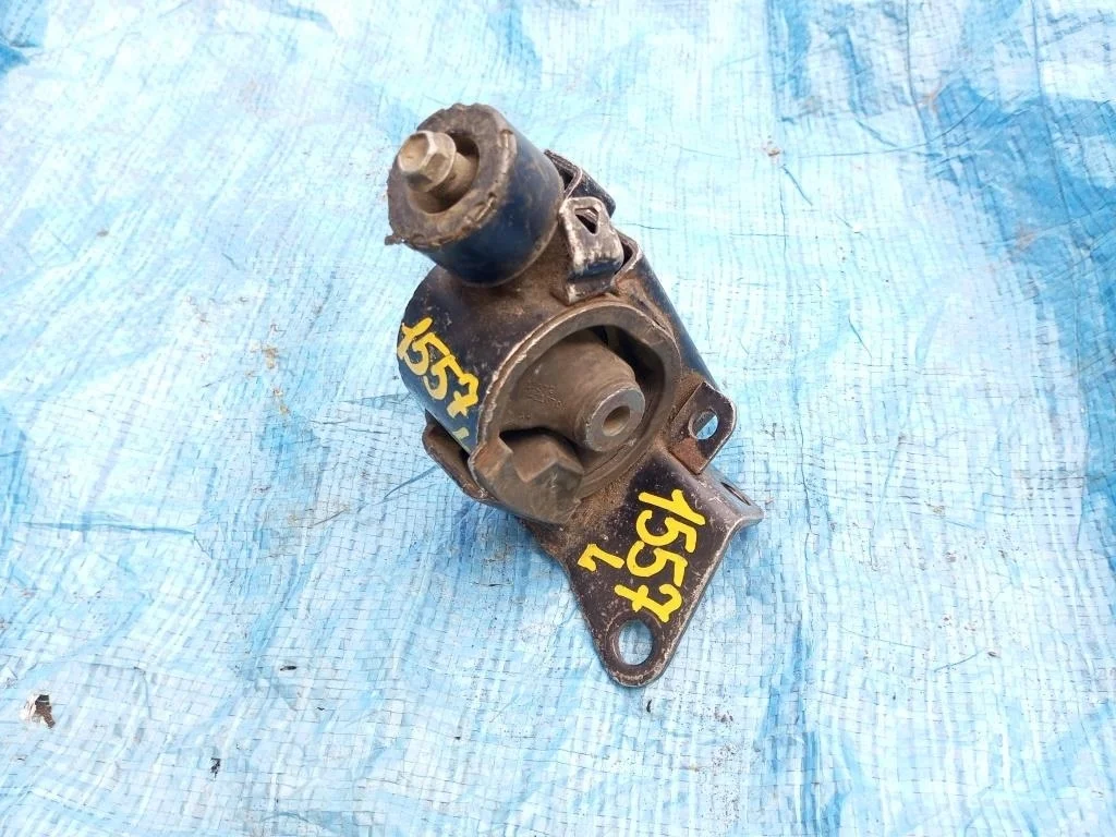 подушка двигателя TOYOTA COROLLA FIELDER ZZE122 1ZZFE