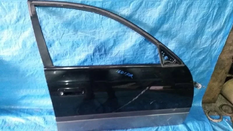 дверь TOYOTA CALDINA AT211 -