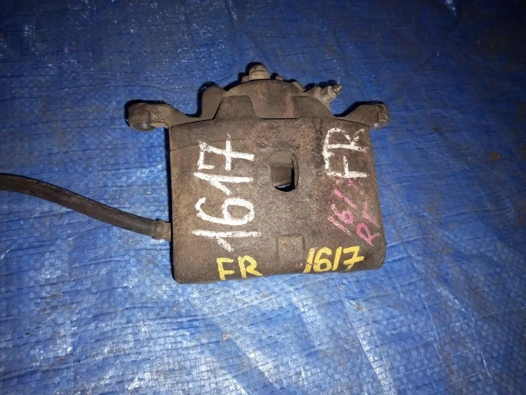 суппорт HONDA CRV RD7 -