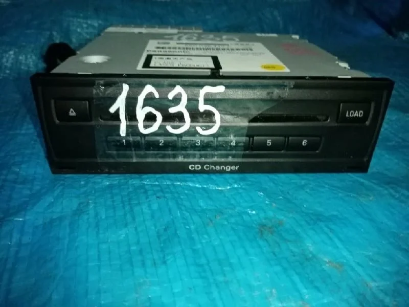 магнитола AUDI A4 8K2 -