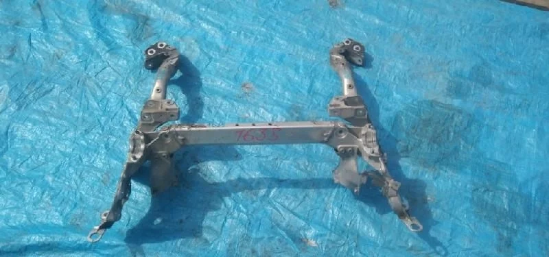 балка под двс AUDI A4 8K2 CABA, CDHB