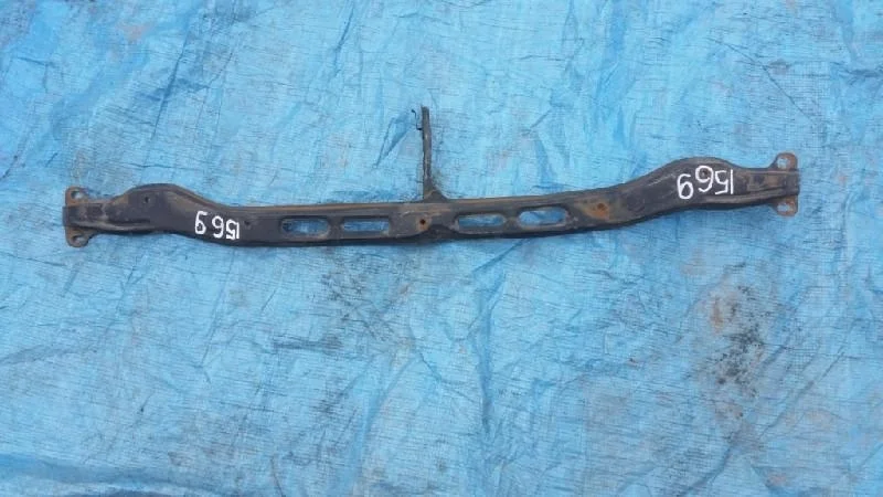 усилитель бампера TOYOTA ARISTO JZS147 -