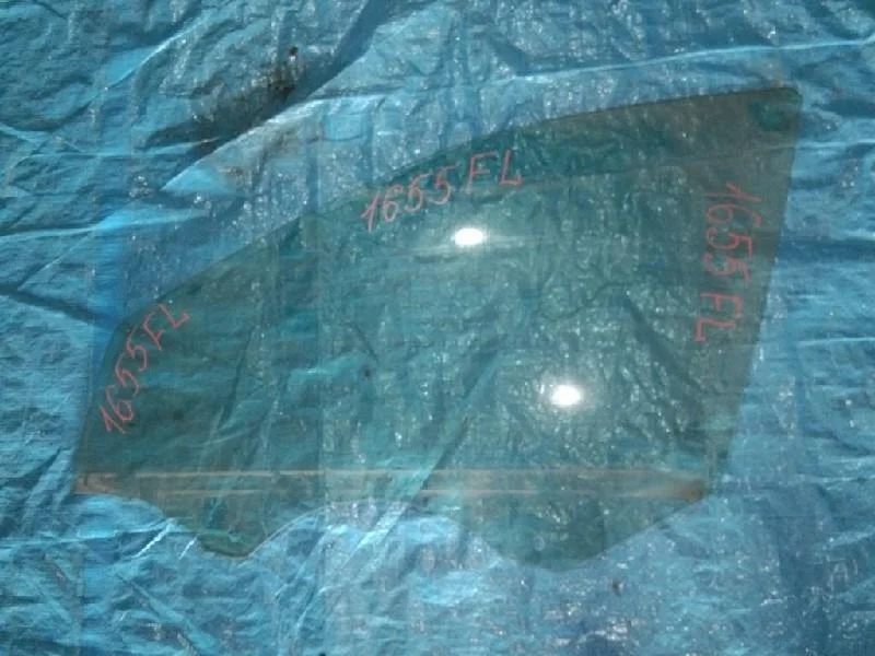 стекло MERCEDES-BENZ C-Class W203.045 -