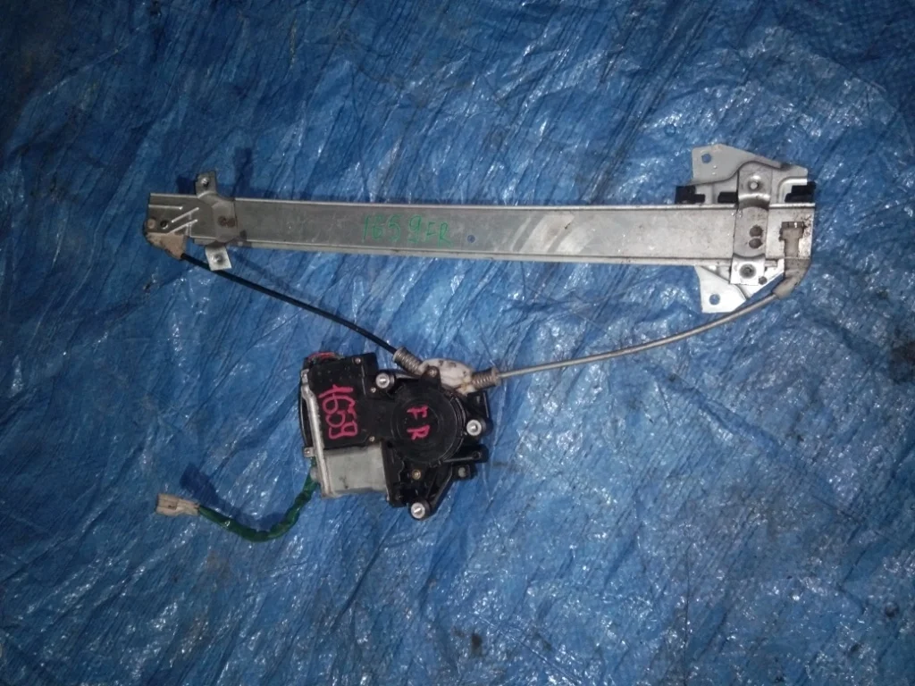 стеклоподъемник MITSUBISHI LEGNUM EC4W -