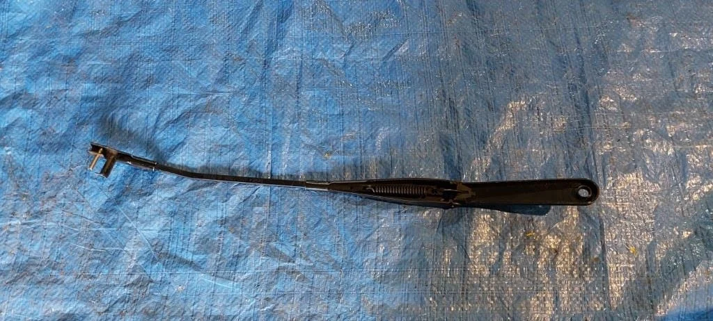 поводок стеклоочистителя FORD FOCUS CB4 -