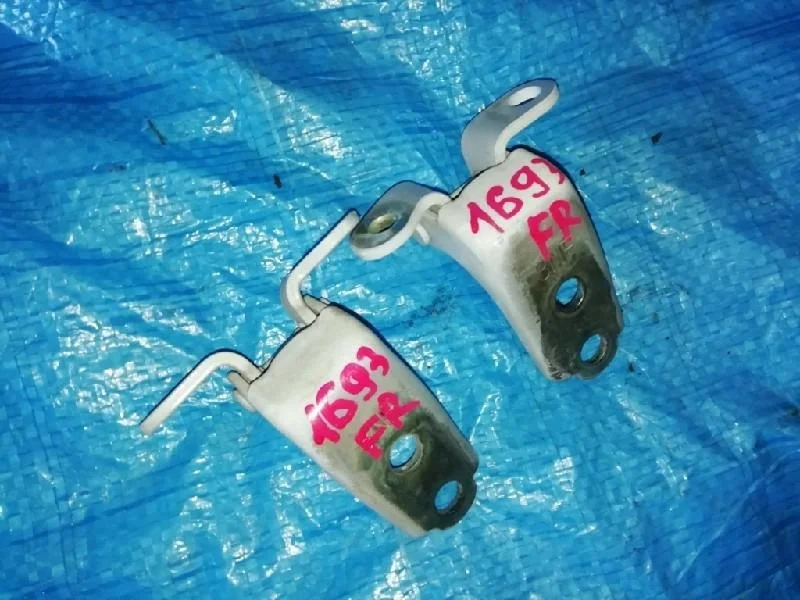 петли двери HONDA STREAM RN1 D17A