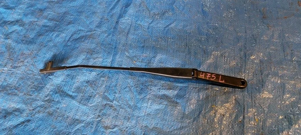 поводок стеклоочистителя FORD FOCUS CB4 SHDC, HWDA, HWDB, SHDA, SHDB