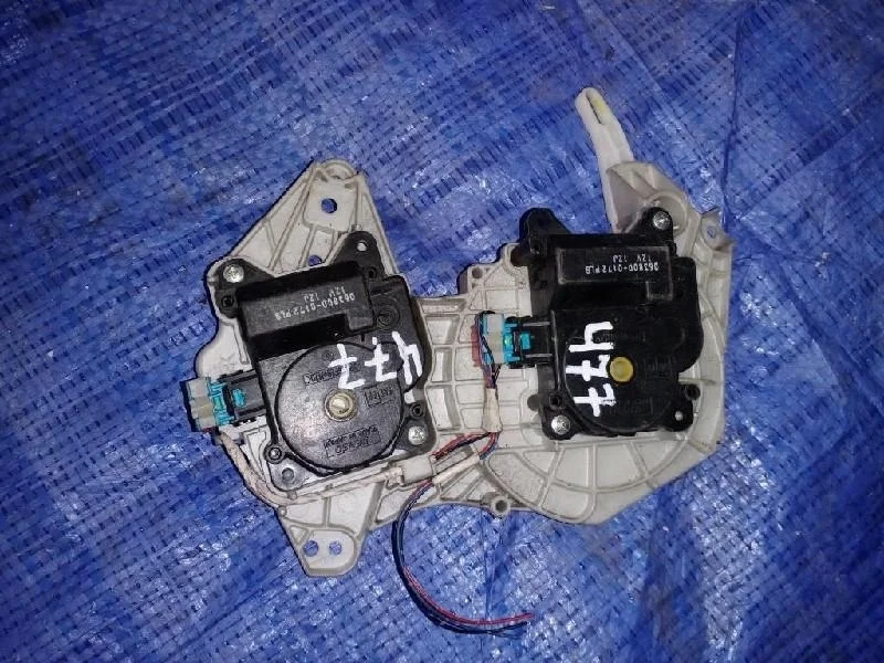 сервопривод заслонок печки TOYOTA NOAH ZRR75 3ZRFAE