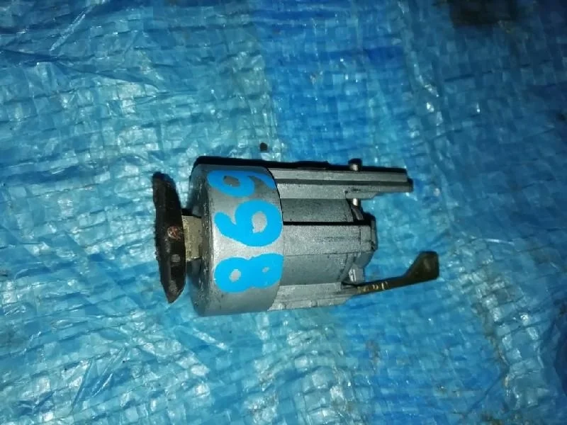 замок зажигания MITSUBISHI LANCER CEDIA CS5W - - MR439823