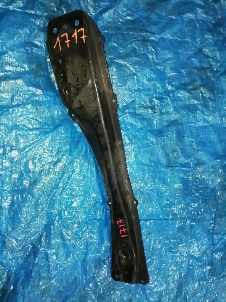 балка продольная TOYOTA AVENSIS AZT250 -