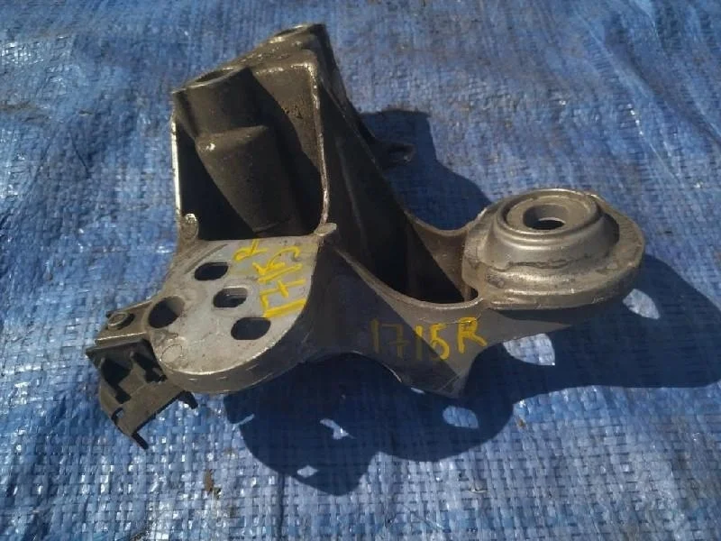 кронштейн опоры двигателя AUDI A6 ALLROAD QUATTRO 4B ARE, BES